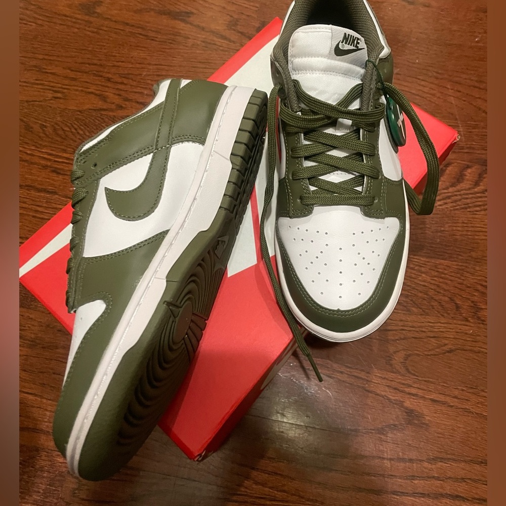 Nike dunk low size 9 olive